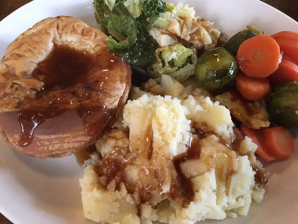 vrestaurantweek's tweet photo. We're really spoilt this #veganrestaurantweek. Lunch today @The_Central_Bar was top notch, especially the doughnuts for dessert 😋🐷 https://t.co/L0gXXwh1L3