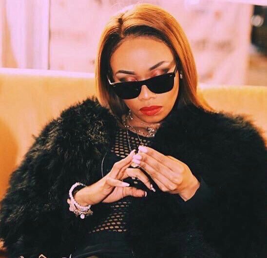 TjThabiso's tweet photo. Some are still in relationships cause one of them refuses to accept things ain't meant to be. https://t.co/gFV3aoc8SB