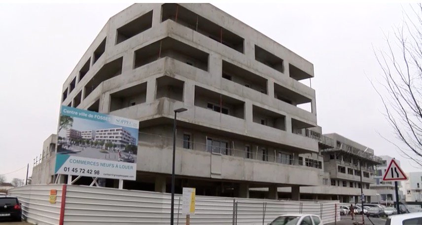 alexandreprc's tweet photo. Fosses : Le lifting du centre ville de Fosses bientôt achevé https://t.co/ulj09NYCiA https://t.co/9XVBQN045c