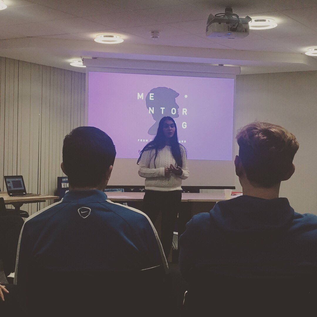 KentFA's tweet photo. Our Youth Council are working with the @DianaAward tonight as they complete the Mentor Award #mentoring #youth #council #princessdianaaward #kent https://t.co/PXCJUM7liV