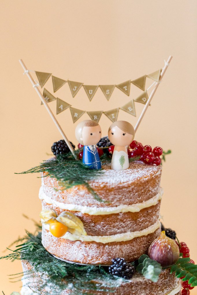 MillbridgeCourt's tweet photo. - Spongeworks -

N+K’s stunning Wedding Cake, created by @spongeworksuk.

📸 by Philippa Sian.

Xx https://t.co/a8PTJzbsFE