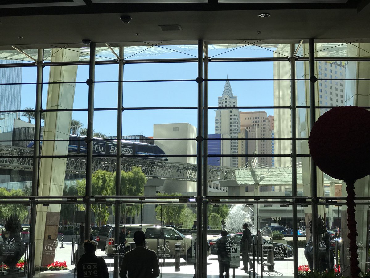 alan_h_lewis's tweet photo. Good morning Vegas.  #CES #quickdaytrip @PaladinGroupHQ @Carlo_Saggese https://t.co/t7n6v6KwjL