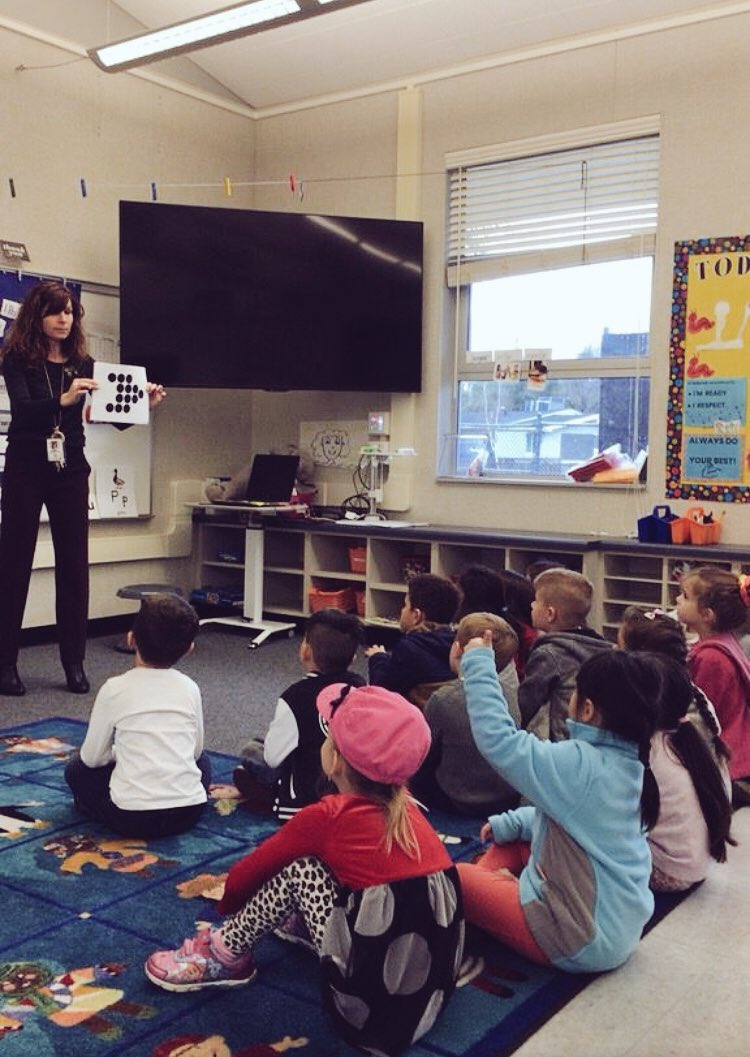 HolbrookMDUSD's tweet photo. Number Talks / Charlas Numéricas with Principal @MargaMarshall in TK TWDI @beatriz_rac class #expressyourthinking #matemáticasrock https://t.co/KMZKdjy06z