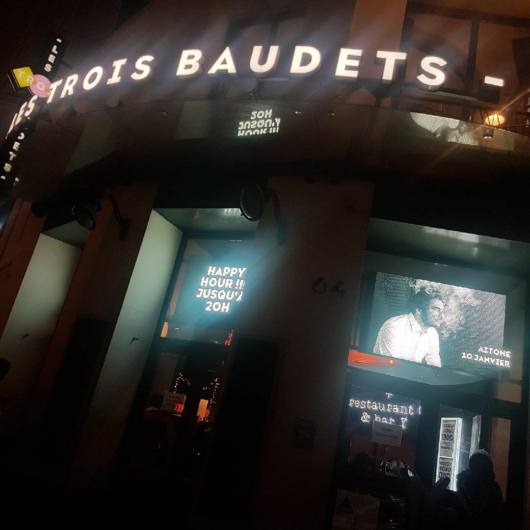 Ascathala's tweet photo. #afterwork #aïtone #concert #lestroisbaudets https://t.co/DzLCWSXuG9
