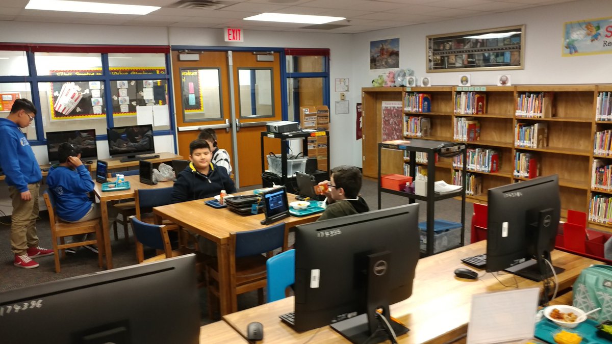 Coding Club, IDEA, and iCreate! The library is busy during lunch today! #myIrvingISD #teamElliott