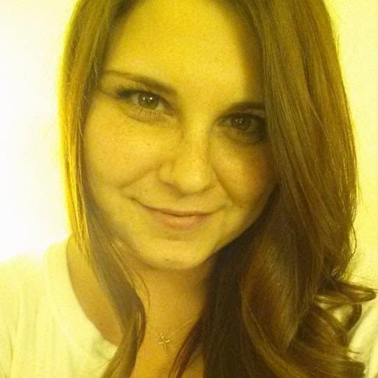 Brian_Hjelle's tweet photo. Heather Heyer, 32, was an American activist, driven by rationality &amp; empathy to participate in anti-Nazi march, Charlottesville, 12 Aug 2017.
We miss you, Ms Heyer.

Heather H 1985-2017 RIP.❤
#HeroOfTheResistance https://t.co/qbV3uBsszf