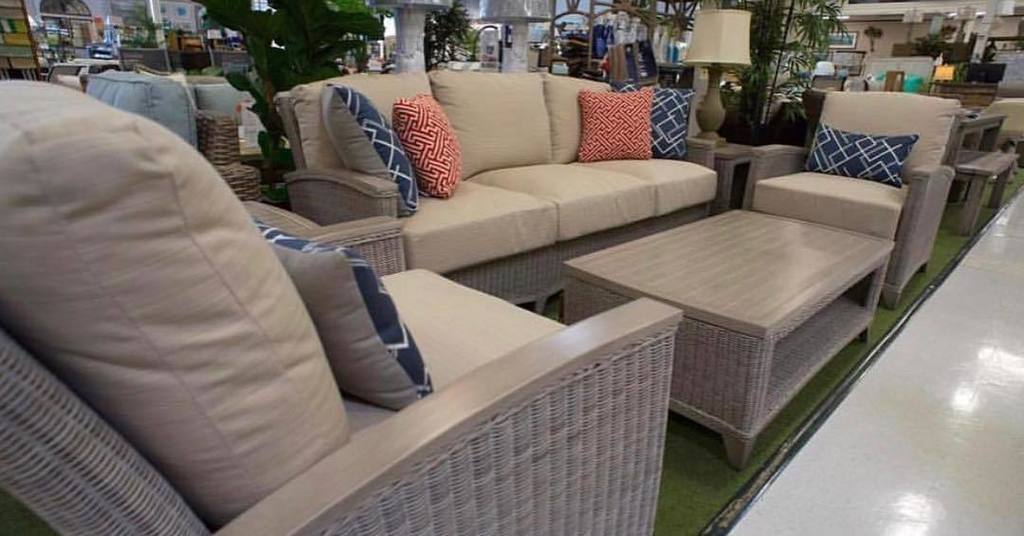 TurnerHomeFL's tweet photo. Just add drinks, family &amp; friends! ✨🏡#Turnerhome https://t.co/P4pAwHlF05