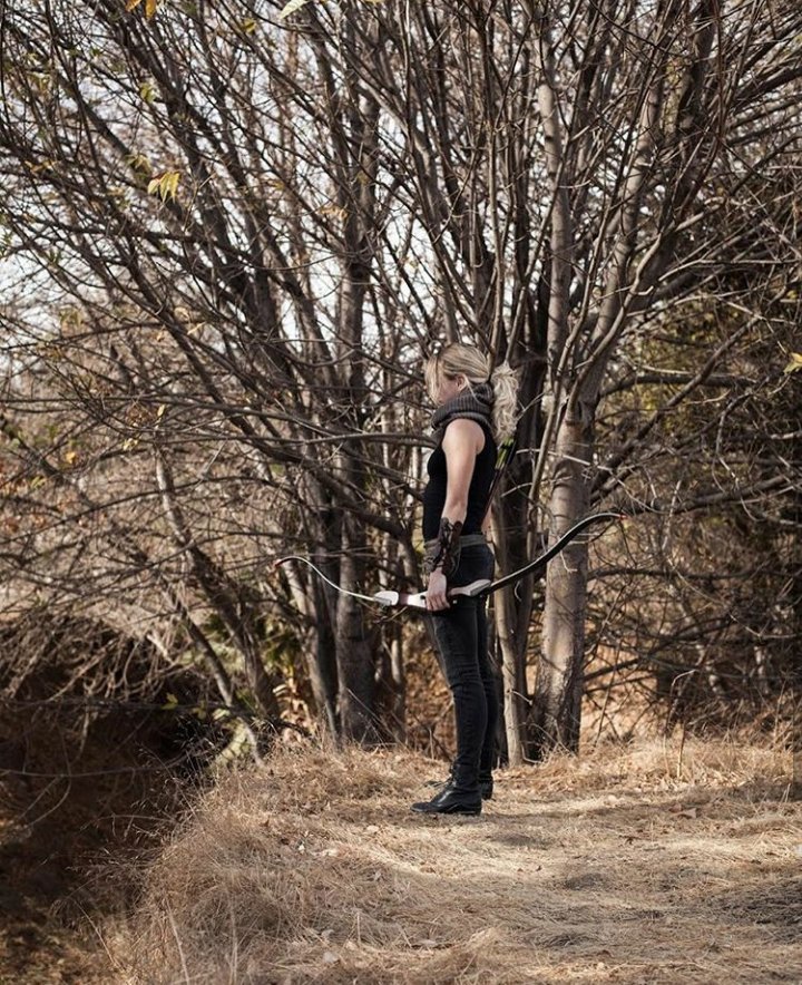 CityOFSound2's tweet photo. Reading through Lord of the Rings again helped inspire a new shoot with my sister-in-arms, @LaceyAmmar. Orc were slain this day. 
#archer #elfstone #elf #nova #lou #lordoftherings #rangerofthenorth 
via cryanpeters IG https://t.co/WM0Q2WI82D