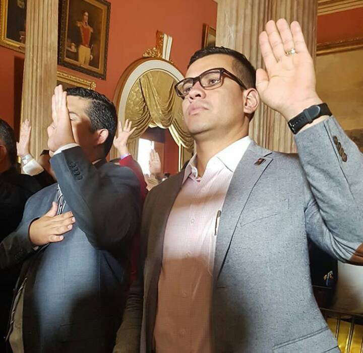 Repudiamos el vil asesinato del camarada y constituyente Tomas Lucena del municipio Escuque Estado Trujillo. Nuestras condolencias a sus familiares. Paz a su Alma <a href="/NicolasMaduro/">Nicolás Maduro</a>