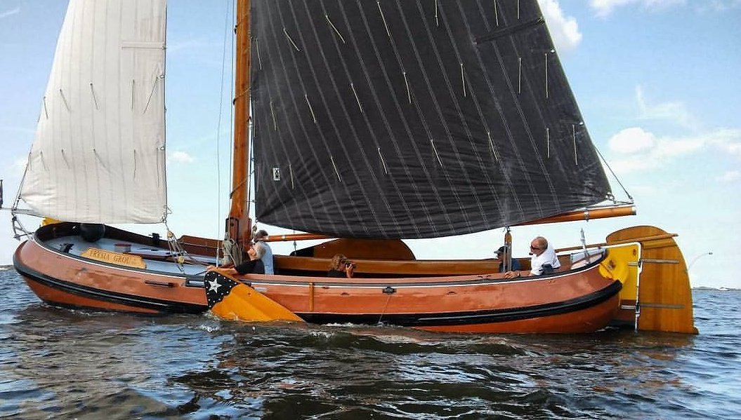 Wilt u ook een unieke ervaring met #skutsjedefrysia? Reserveer dan nu alvast een dag (deel) in het #voorjaar #zomer of #najaar van #2018! Meer info via info@frysia.frl of via de website frysia.frl