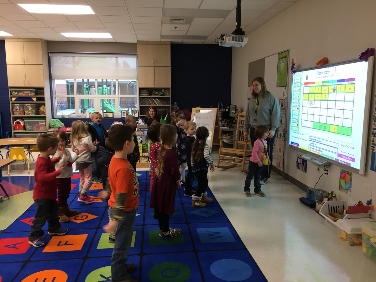 Oh my goodness!  The space!!  These sweet frogs have gone from teeny tiny rooms to these beautiful new spaces!  Happy frogs! 🐸