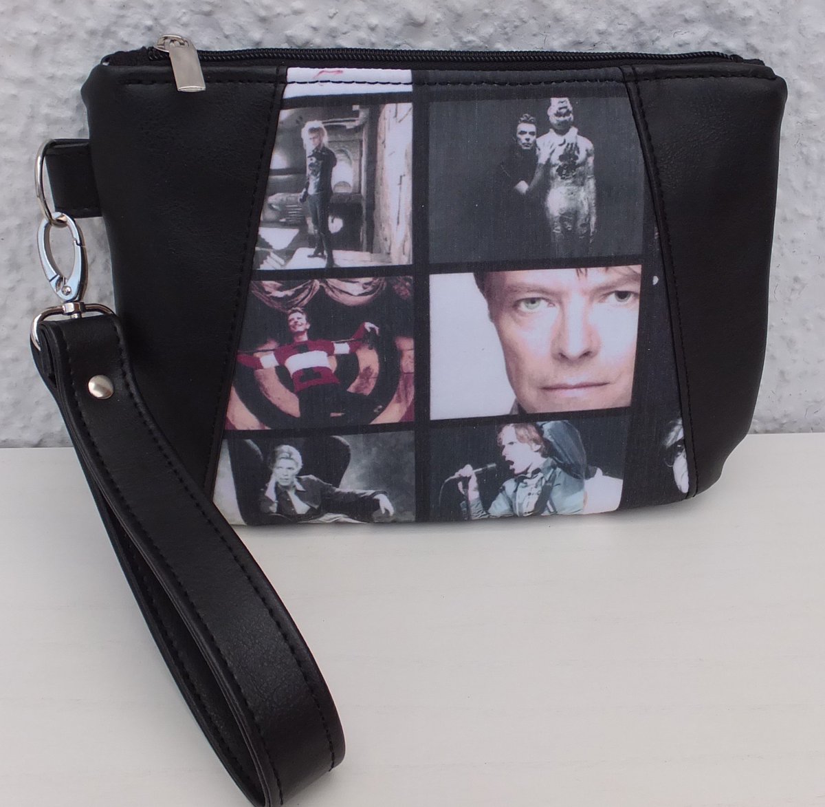 BobbinsFull's tweet photo. #BowieForever #DavidBowie #iconic #Rockstar #ziggystardust #lifeonmars #letsdance #bowieletsdance #redshoes #popmusic #rockmusic #bowiefans check out my #bowie #clutchbag https://t.co/C7aZcjyzme https://t.co/wVxreURP5k