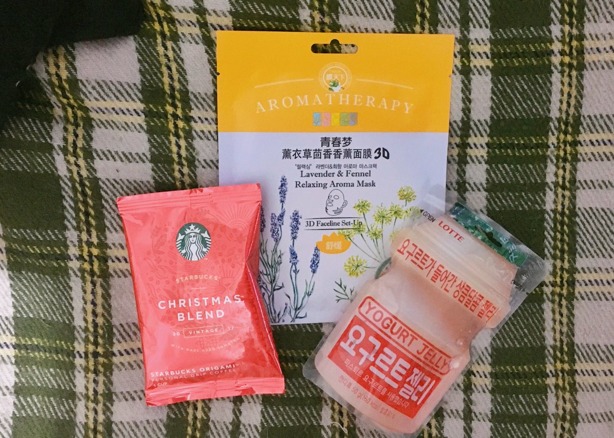 yamalee9's tweet photo. #รีเลยฮะ เนื่องในวันเกิดพิฮุนนี่ แจกกาแฟดริปสตาร์บัคเอาไว้จิบตอนเช้า เยลลี่ยาคูลท์เคี้ยวหนุกๆ ตอนกลางวัน และมาสก์ลาเวนเดอร์รีแลกซ์ตอนกลางคืน ทั้งหมดนี้ 2 รางวัลค่ะ ❤️ 

#HotChiliHoonDay https://t.co/4fqh3T0ngN