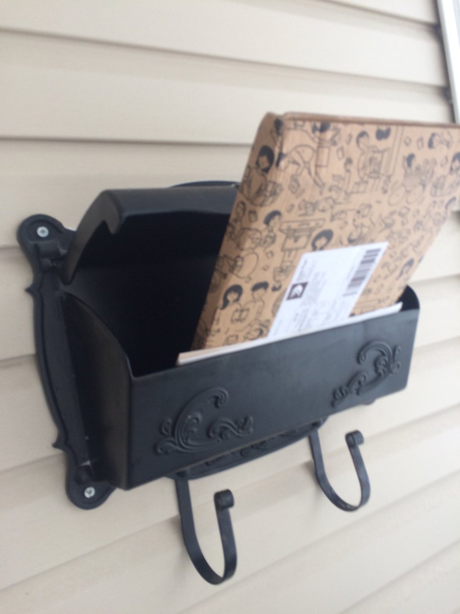 TaylorHulan's tweet image. Oh happy day! #comm505 book has arrived @uaxMACT #mact2017