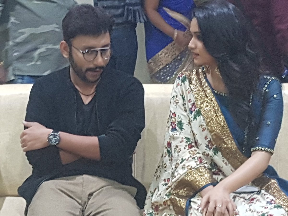 filmistreet's tweet image. . @KeerthyOfficial &amp;amp; @RJ_Balaji  At #TSKPreReleaseEvent  !