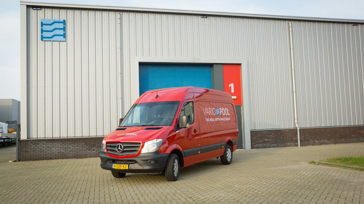 Variopool's tweet image. First kilometers have been driven with our brand new red @MercedesBenz #Mercedes #red variopool.co.uk/first-kilomete…