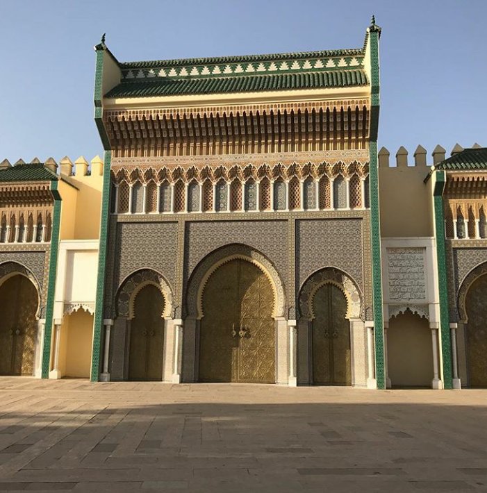 the tannery leather of fez , the oldes and largest one.
 come travel with marrakechatlastur.com and discover the beautiful tourist point of the city of fes.