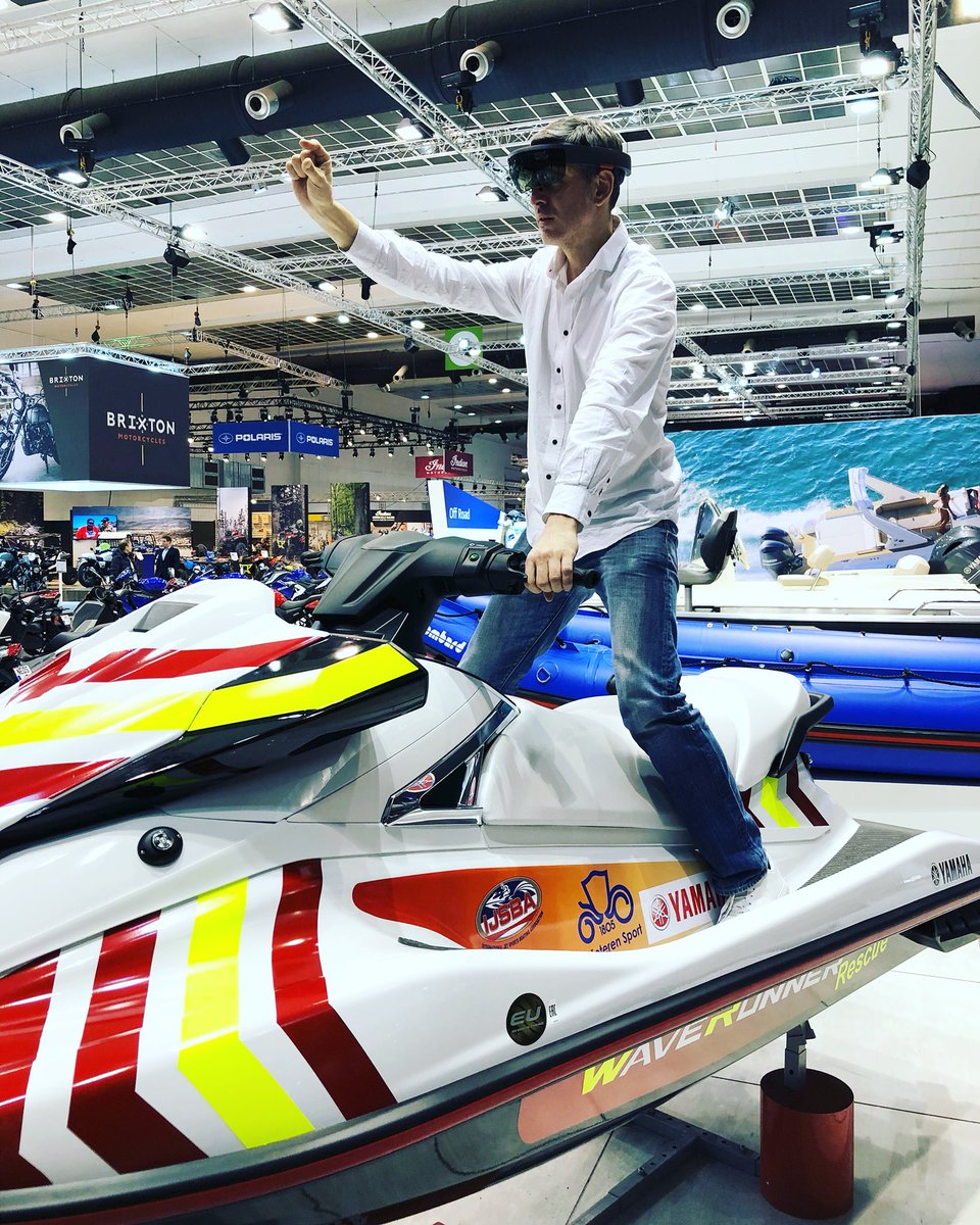 digitalRMDY's tweet photo. A new super hero is born: HoloLens Jetski Man🕺🏼😝 @Bart_Van_Hecke
.
.
.
.
#autosalon #brusselsexpo #superhero #jetski #microsoft #hololens #augmentedreality #AR #funatwork https://t.co/UoZ5ynRb8y