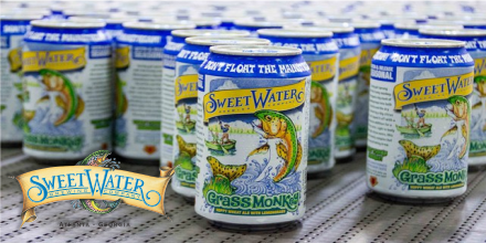 Eagle_Knoxville's tweet photo. Some good news to start your HUMP DAY!! It's back!! @sweetwaterbrew has released Grass Monkey (Hoppy Wheat Ale with Lemongrass) 🍺🍋🌾🐵On the way to shelves near you! #GrassMonkey #SweetWaterBrewery https://t.co/VMuIOT3vmf