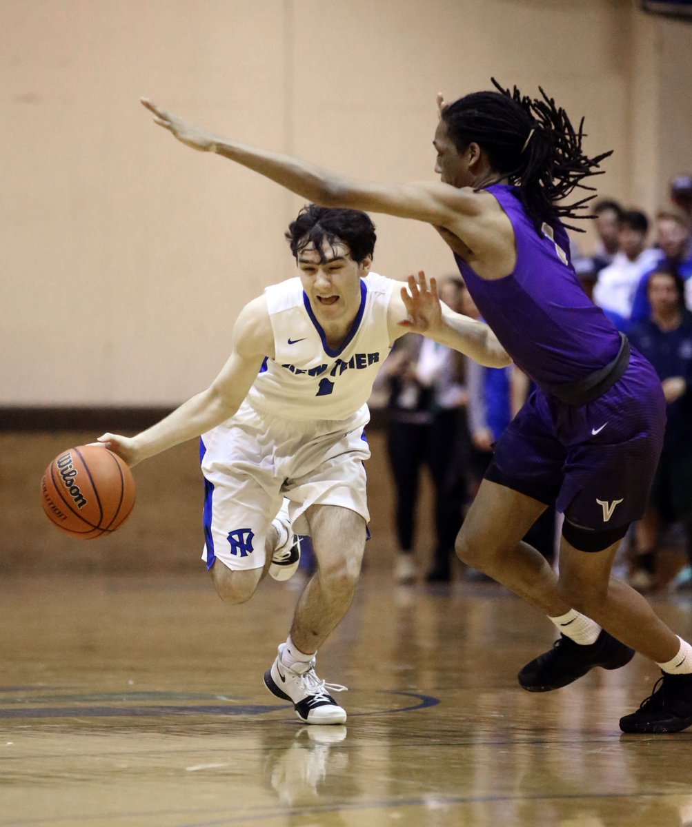Pioneer_Press's tweet image. Andrew Kirkpatrick’s clutch miss helps New Trier top Niles North trib.in/2CZx5sg #PioneerSports