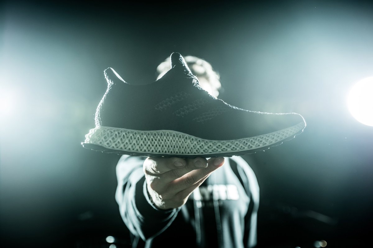 Joseph_DeSimone's tweet photo. .@Carbon continues to be a disruptive force across a multitude of industries, like high-performance footwear, consumer applications, automotive and healthcare—what industries will we disrupt in 2018? #3DManufacturing @adidas @goincase @BMW @JNJInnovation @generalelectric https://t.co/juTAxDWLJv