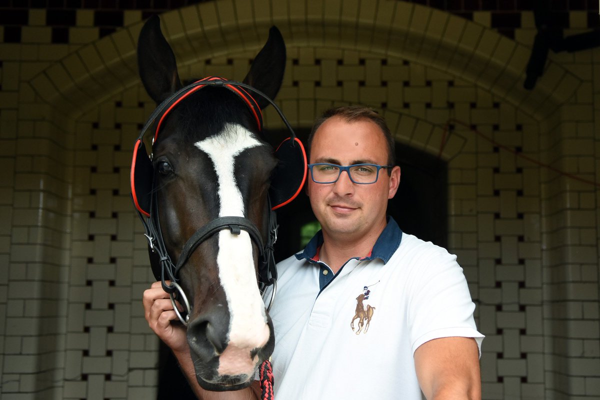 What does it take to be a champion? 🏆

We ask Polish Driving champion and FEI Athletes Committee Member, Bartłomiej Kwiatek - a man who knows 💪🏻

fei.org/stories/bartlo…
