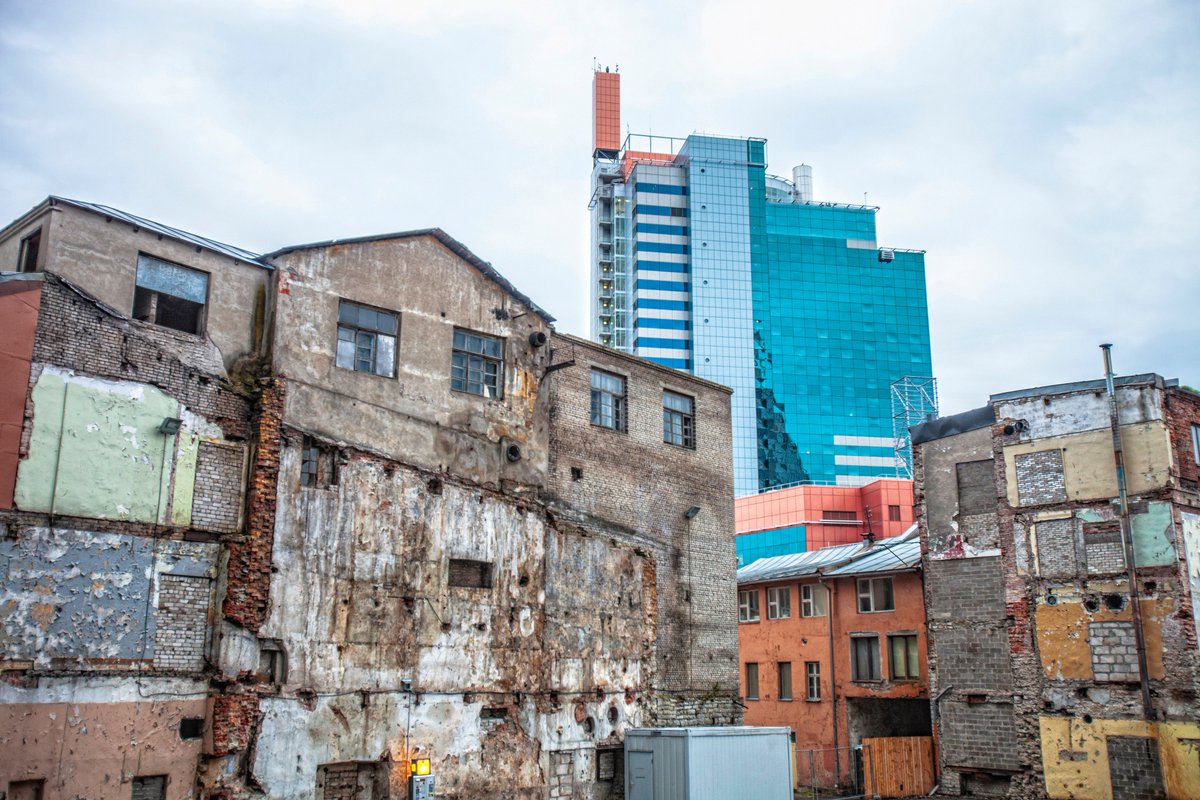 ArborCrowd's tweet photo. In #CRE, finding the diamond in the rough often means the property that looks rough around the edges. As an investor, know the potential of a value-add property to score the winning ticket. Read why here: https://t.co/SFeR1Me4Zp #realestate #crowdfunding https://t.co/Jl3Ndo19a6