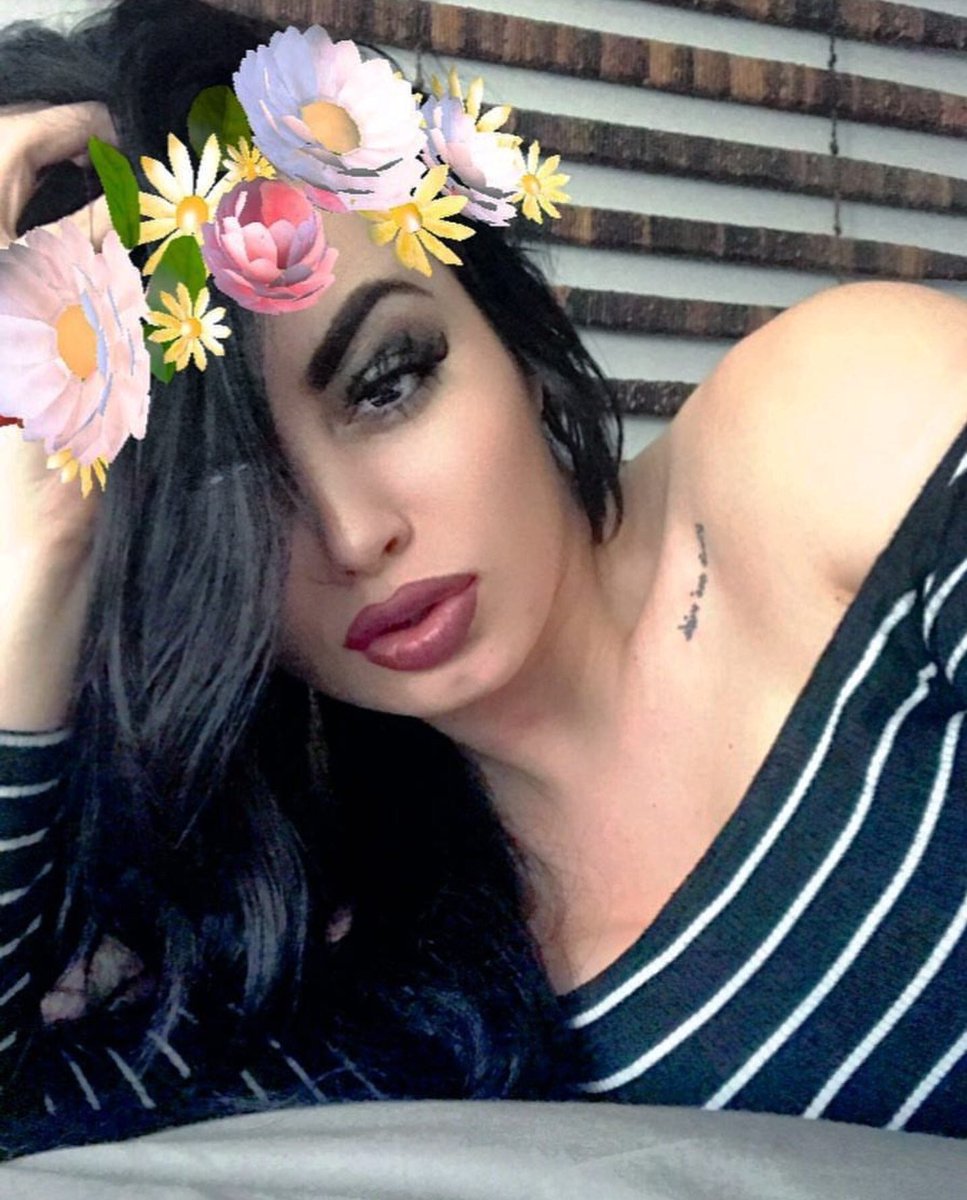 PaigeOfScreams's tweet photo. It is Wednesday 😈💋 #WCE https://t.co/w0Mu2tnRV8