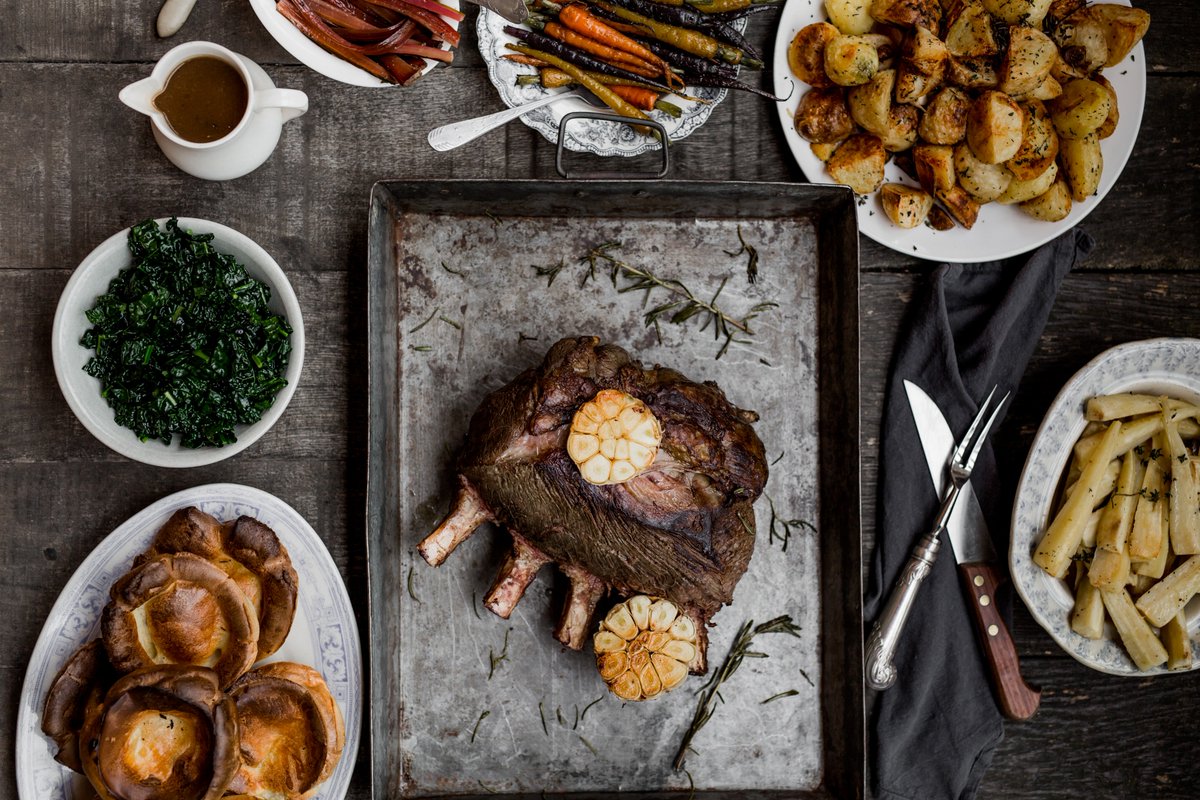 NEWS FLASH!.... We are planning to open our doors every Sunday from February for Bottomless Sunday Roasts! Watch this space to find out more! #SundayFunday #City #London