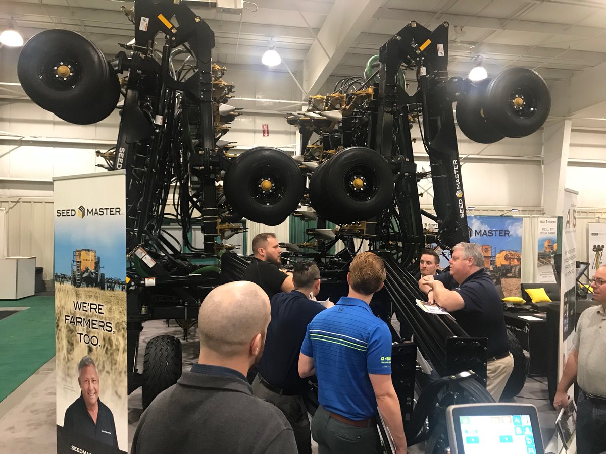 SeedMasterMfg's tweet photo. Proud to partner with @BASFAgSolutions in a knowledge exchange at #WCCPS18 #CPS18 We’re committed to offering the best and backing it up with the best support #SeedMasterCertified #TheRightTool @TimZerr https://t.co/PIm5pERChW
