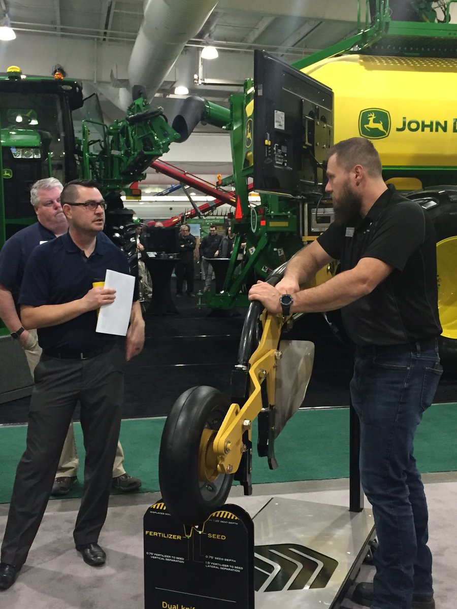 SeedMasterMfg's tweet photo. Proud to partner with @BASFAgSolutions in a knowledge exchange at #WCCPS18 #CPS18 We’re committed to offering the best and backing it up with the best support #SeedMasterCertified #TheRightTool @TimZerr https://t.co/PIm5pERChW