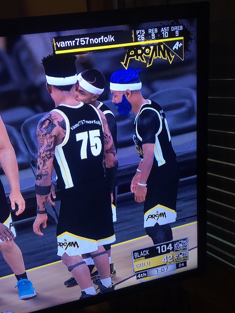 vamr757norfolk's tweet photo. @youFamousEnough I did it in style... GAME TAG: #VaMr757Norfolk #2KDraftMe https://t.co/xrf5fXBUHj