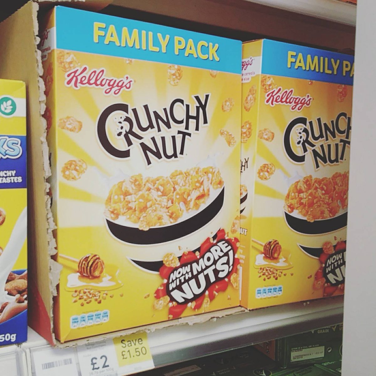 SavvyComper's tweet photo. Kellogg's Crunchy Nut 1kg family pack currently £2 in Tesco. Get additional 70p off through cashback via GreenJinn app it only costs £1.30 ☺ #kelloggs #crunchynut #kelloggscrunchynut #offer #bargain #cashback #onofferintesco #greenjinn #greenjinnapp #greenjinncashback https://t.co/BfLunkbhR9