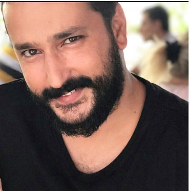 Özlem varsa vuslatta vardır inanıyoruz 🙏 #erkamaydar#sözverdik#6yılımız <a href="/erkamaydar/">Erkam Aydar</a>