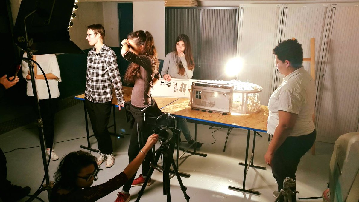 isartdigital's tweet photo. 🎥 CINEMA WEEK 🎥
Plus que 2 jours avant la livraison des courts-métrages :)
Les étudiants sont dans la phase de production depuis hier.
On leur souhaite bon courage pour la dernière ligne droite ! 😉 #CW18 #Cinema #FX3D #SoundDesign https://t.co/0unb8HHOCk