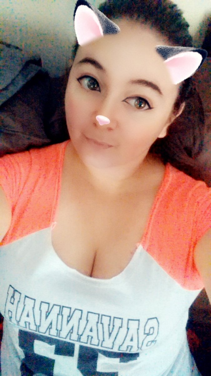 TheSamAwesom's tweet photo. What game do we want to stream later?! Thinking about maybe some Escapists 2?!
https://t.co/lw03DOhmXB
#follow #nevermissastream #letsget150 #girlgamer #SupportSmallerStreams #SupportSmallStreamers #twitchstreamer #ilovegames #itookmyglassesoffforthisphoto https://t.co/xGtsdQkCam