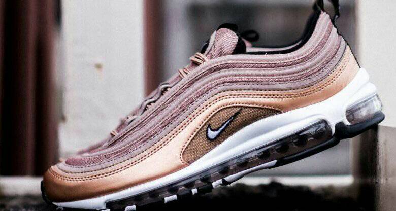 mysneaktool's tweet image. Nike Air Max 97 “Metallic Bronze”
📅 January 13, 2018
💰 $160.00
➡️ bit.ly/mysneaker