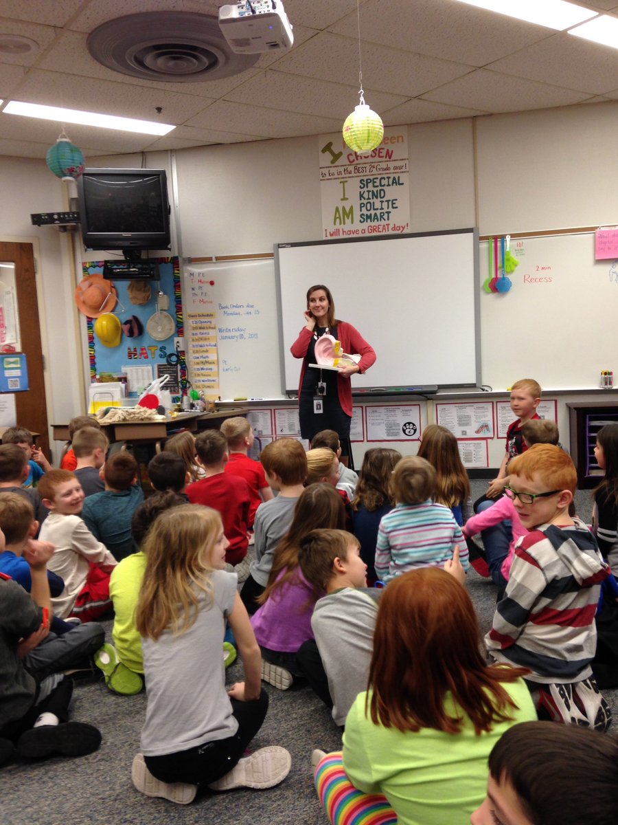 Thanks to Genn Weiss for sharing information on how the ear works with second graders!! #2ndchat #ears #aeshuskies