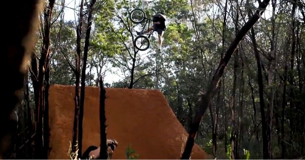 Jason Watts is a mad man!
canyoudigitbmx.com/jason-watts-we…