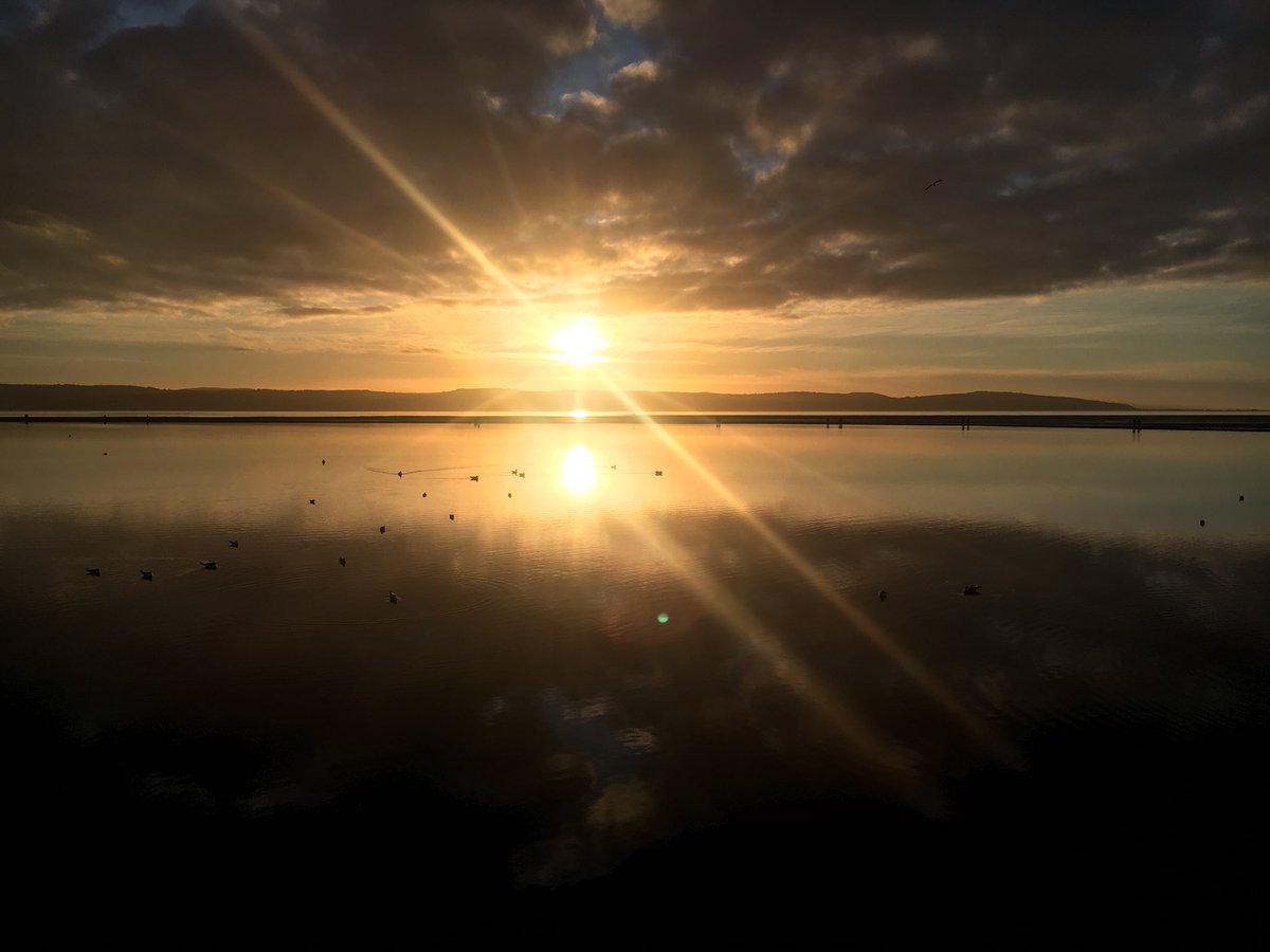 LimooTorshQueen's tweet photo. I swear to God, West Kirby is unreal for taking photos 😭😍 #mightcrowdfundforacameraandgopro #lookhowpretty https://t.co/5DYeALwJeb