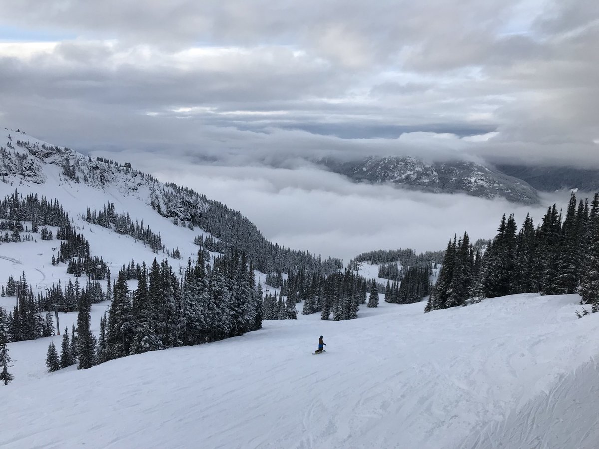 View from the roundhouse #whistlerblackcomb #powpow #ski2018 <a href="/WhistlerBlckcmb/">Whistler Blackcomb</a>