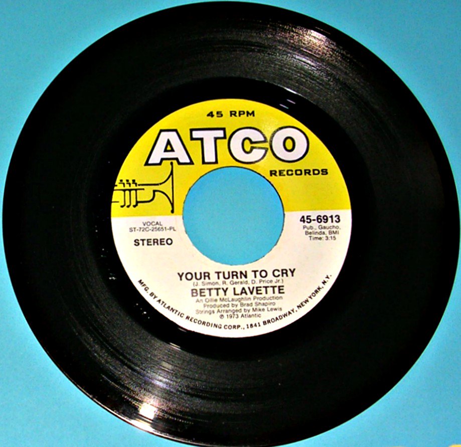 okeh_suedehead's tweet image. Bettye Lavette time again. @AthleticsDad @slimoneill @WholeLottaSoul @tonyg6899 @paulmilnershair @ijv0004  @SevenDayLover @jreldon @wrighty65 @Wolfster45 @Funkess @lagillopez @eaststandbaldie  #DETROITROYALTY