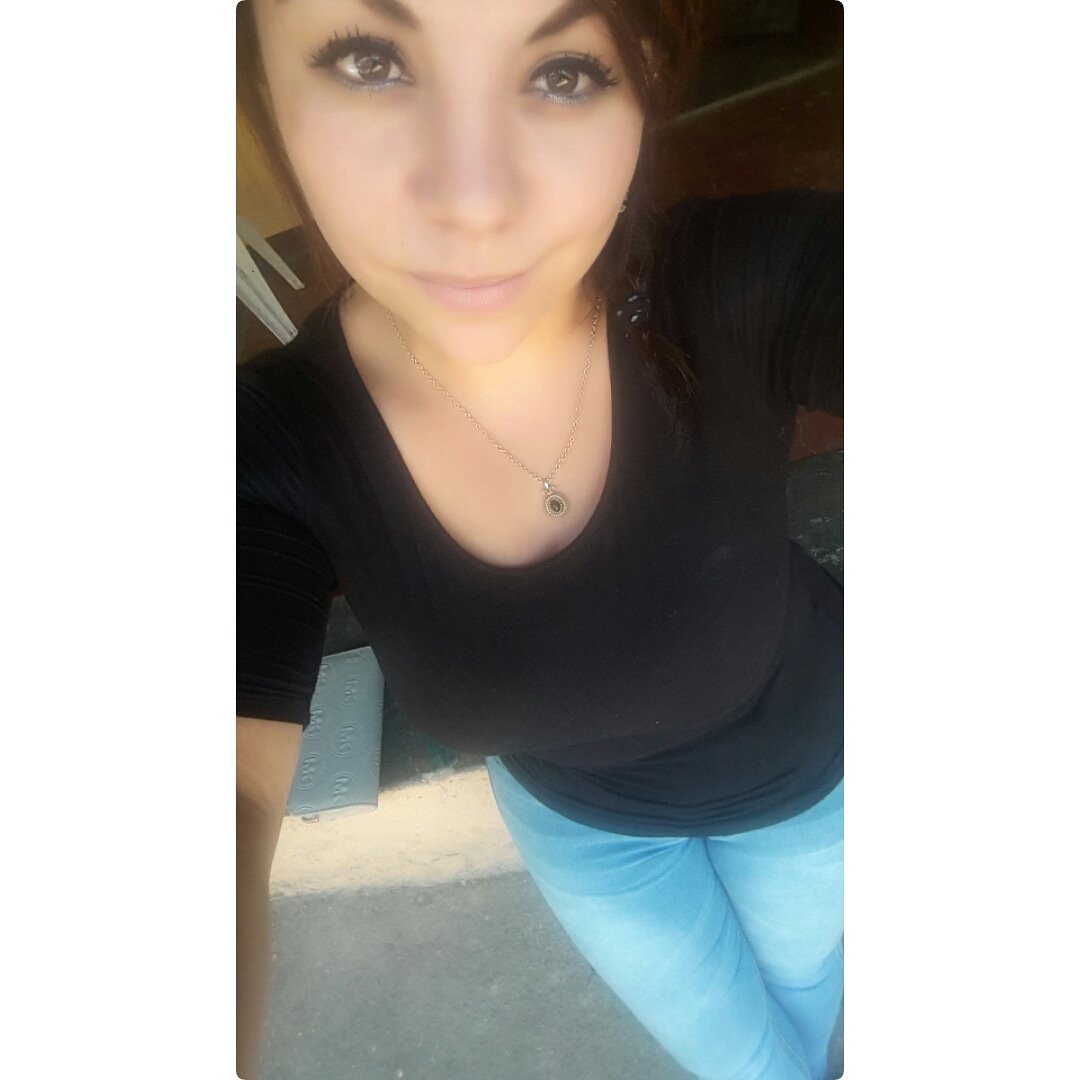 SalazCindy's tweet photo. Esos Ojos preciosos iluminaron mi deceo de amar 😍😊😊😊 https://t.co/sSueKfBnAX
