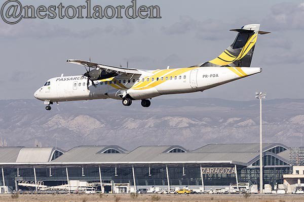 Después de mucho tiempo de silencio, he vuelto con unas fotos de este <a href="/ATRaircraft/">ATR</a> de <a href="/voepassaredo/">Passaredo Linhas Aéreas</a> con parada tecnica en <a href="/zazAirport/">Aeropuerto de Zaragoza</a> en su largo vuelo desde Rio de Janeiro hasta Saarbrucken. <a href="/ZAZspotter/">Javi Calvo</a>