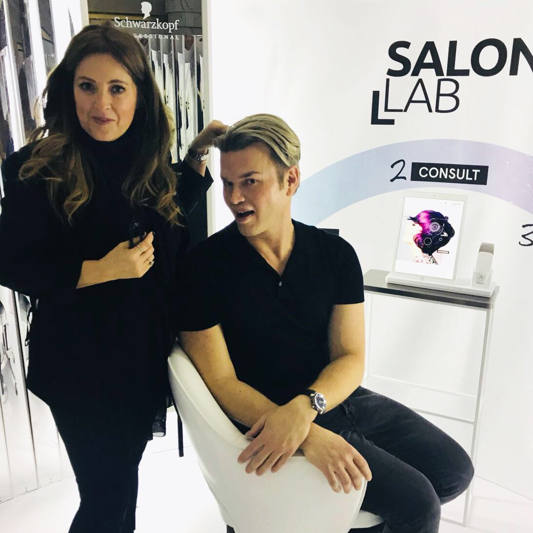 schwarzkopfpro's tweet photo. Here we are at #CES2018: take a look at our high-tech #SalonLab suite! If you’re at #CES, stop by! #schwarzkopfpro #salonofthefuture
https://t.co/44KmgLJWhp https://t.co/9sbb0JQXfE