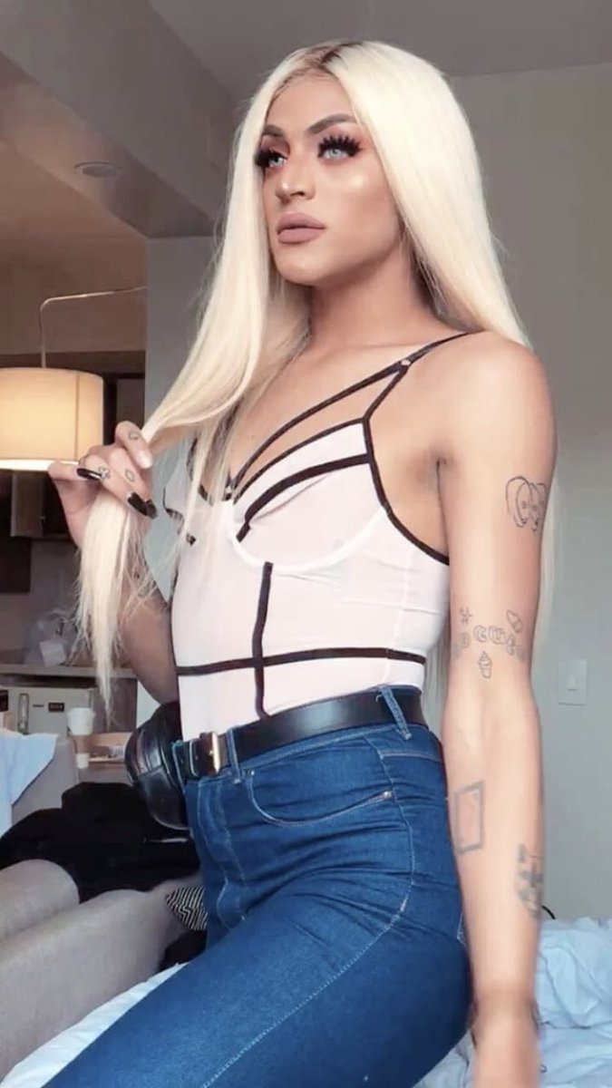 julioabrantes69's tweet photo. Divas never die!!🙏🏻❣️❤️❣️🙏🏻🇧🇷 #proud #pabllovittar #vittalover https://t.co/lXsn1pnXly