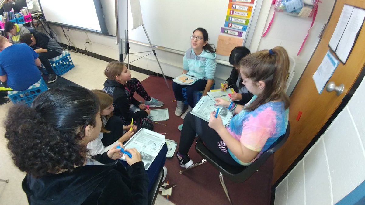 dr_aherne's tweet photo. 5th grd Ss doing a great job collaborating! @ML_School #mlm345 https://t.co/gtDLgWAigN