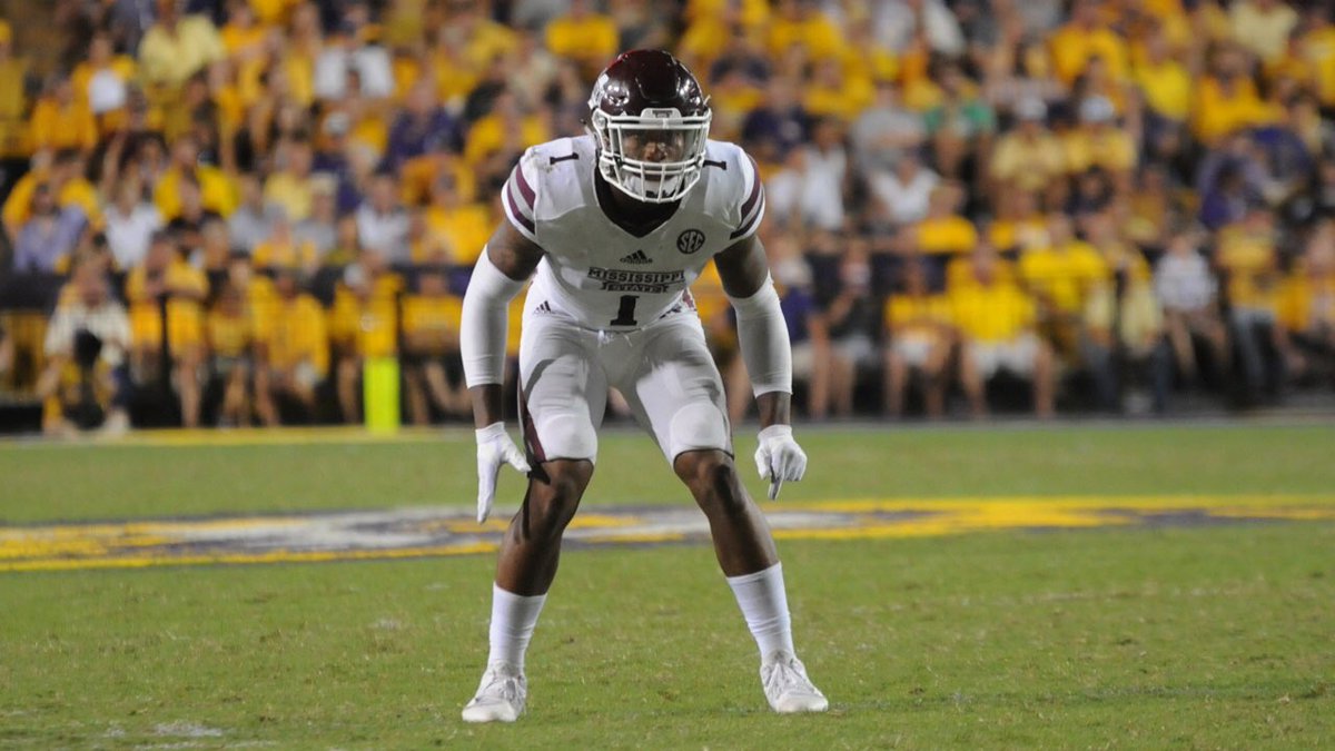 Blessed to recieve offer from Mississippi st ☄️🌑 <a href="/247Sports/">247Sports</a>