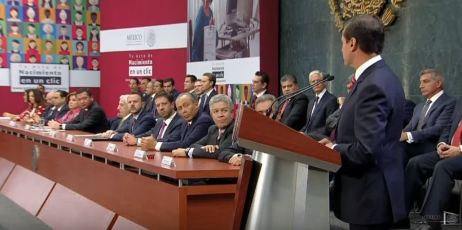 “Contar con un documento que acredite dónde y cuándo nacimos, así como cuál es nuestro nombre y apellido es una condición necesaria para ejercer otros derechos”, <a href="/EPN/">Enrique Peña Nieto</a>. 
#ENVIVO: gob.mx/presidencia
#ActaDeNacimiento