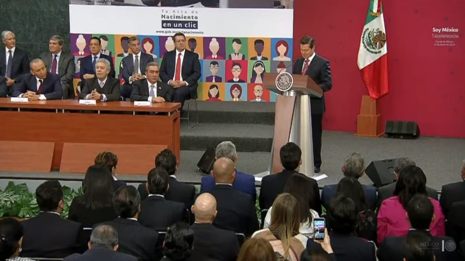 “Este <a href="/gobmx/">gob.mx</a> unió esfuerzos con los gobiernos de las entidades federativas y con el <a href="/GobCDMX/">Gobierno de la Ciudad de México</a> para crear una estrategia que permitiera hacer efectivo a los mexicanos la identidad”, <a href="/EPN/">Enrique Peña Nieto</a>. 
#ENVIVO: gob.mx/presidencia
#ActaDeNacimiento